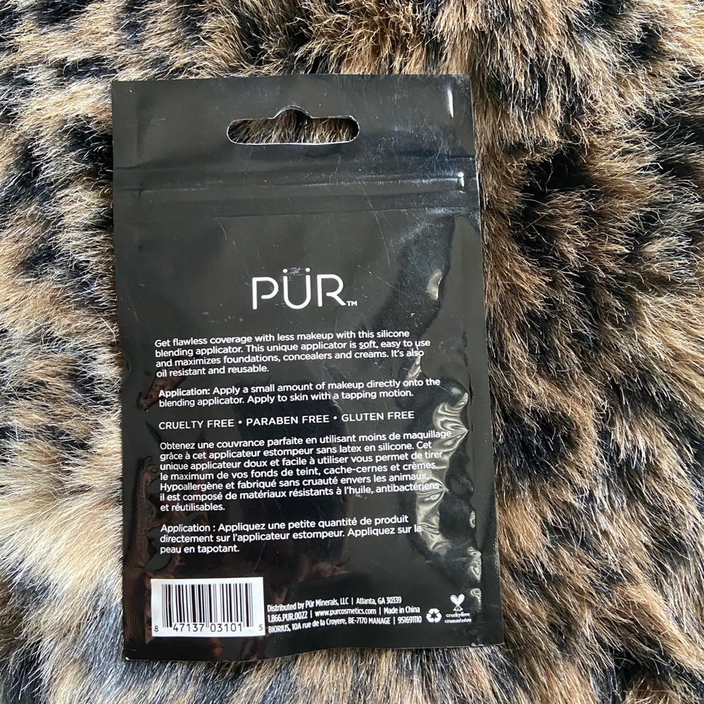 ❌SOLD❌Set of 2, RT powder brush & Pur Pillow Blend - Picture 5 of 8